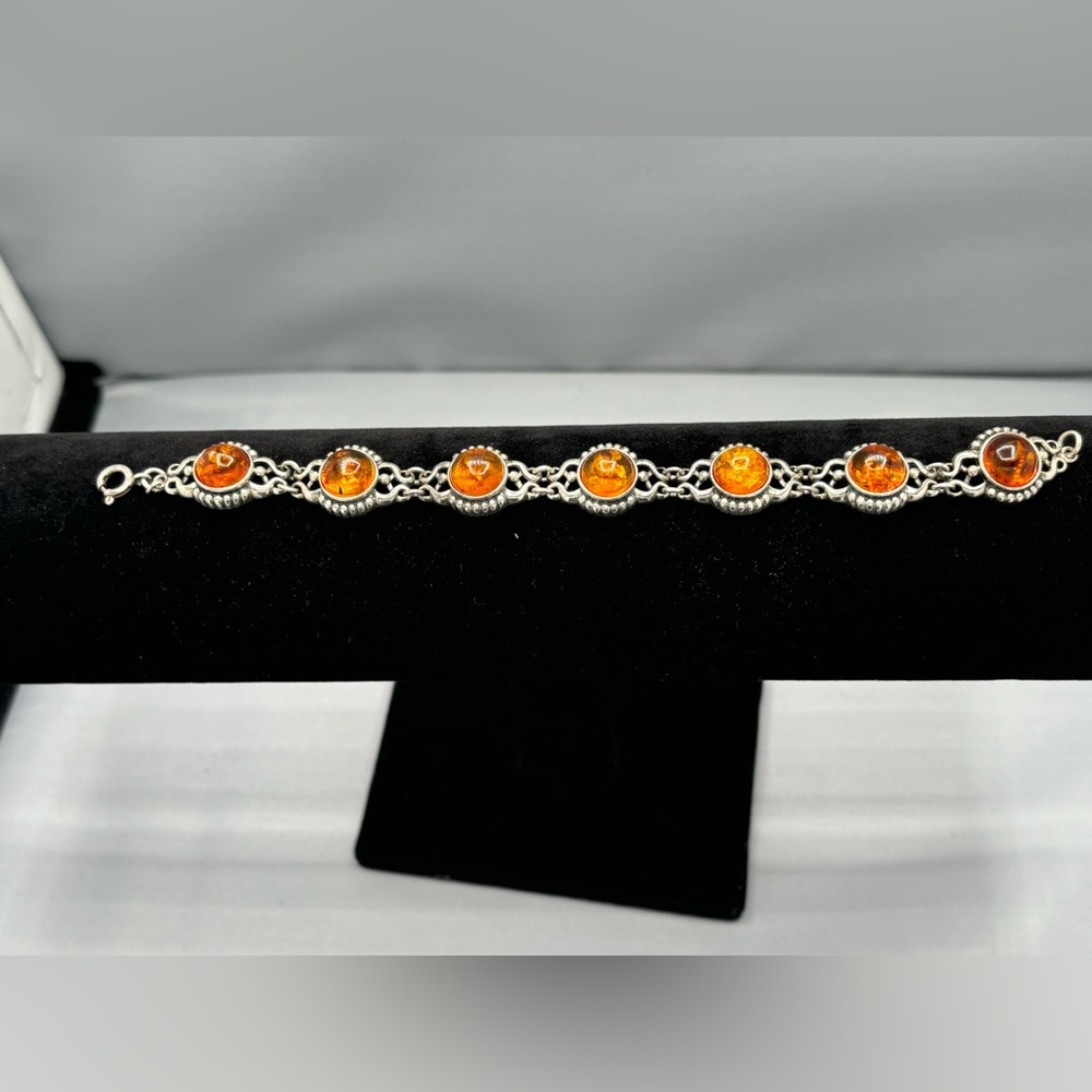 Silver and Amber Bracelet - Picture 7 of 8